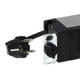   Legrand 646801 10" 1U 16A 230V 4x Schuko CEE7/7 csatlakozó biztonsági zsaluval 1m elosztósor