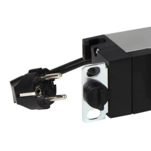 Legrand 646821 19" 1U 16A 230V 9x Schuko aljzat CEE7/7 csatlakozó biztonsági zsaluval 3m kontrol LED-es elosztósor