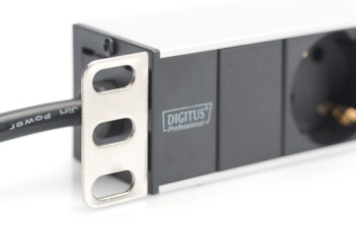 DIGITUS DN-95401 19" 1U PDU 8xCEE 7/3 schuko aljzat CEE7/7 csatlakozó 2m elosztósor
