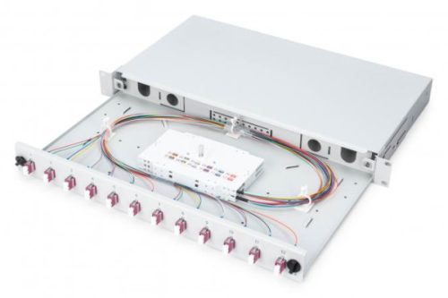 DIGITUS DN-96331-4 19" 1U 12xLC duplex OM4 toldóval pigtaillel és kötőkazettával szerelt optikai patch panel